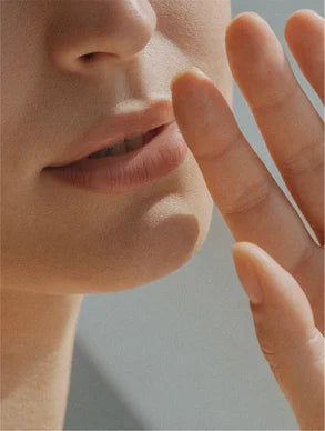 Sensitive Skin Oil-to-Milk Cleanser – Gentle Makeup Removal & Hydration